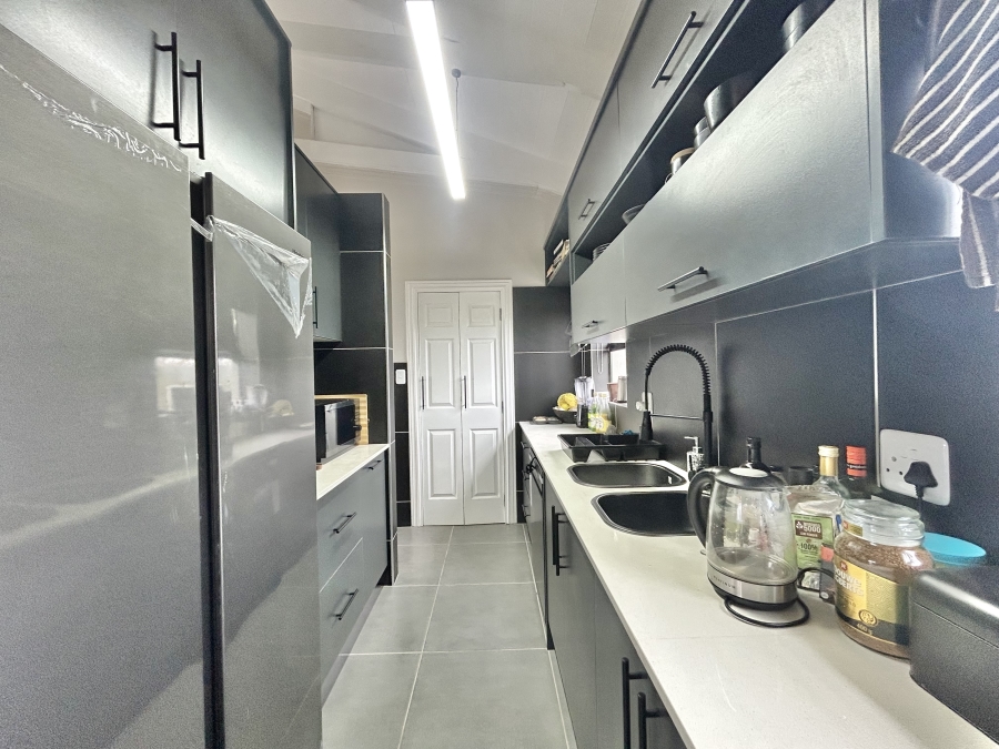 3 Bedroom Property for Sale in Wavecrest Eastern Cape